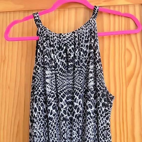 Dress - Picture 3 of 4